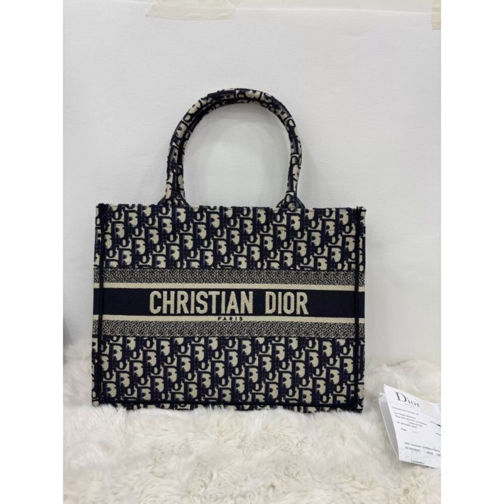 Dior Women Pre-Loved Bag Very Good Condition